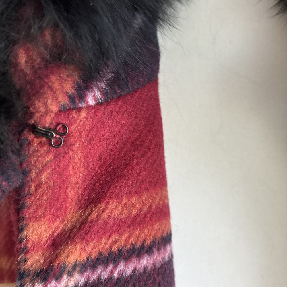 Henig Furs "Fine Furs for 5 Generations" Wool Poncho Rabbit Fur Collar Old Money - Picture 9 of 16